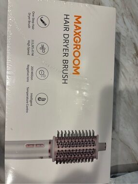 MAXGROOM Hair Dryer Brush - White & Rose Gold